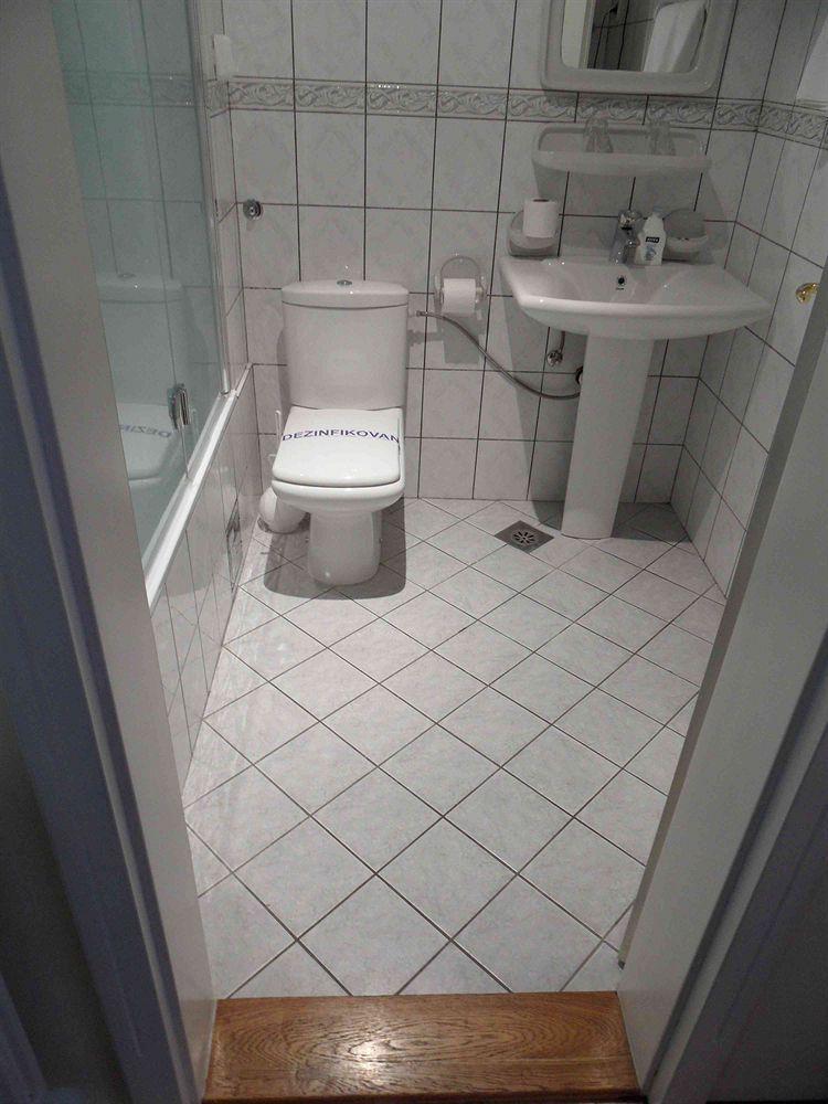 נובי סאד Voyager Bed & Breakfast מראה חיצוני תמונה