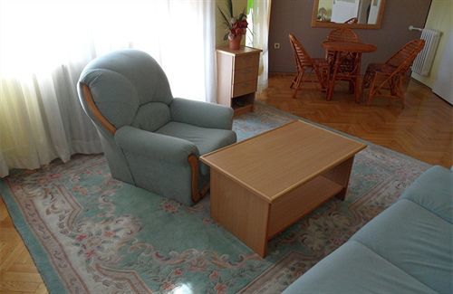 נובי סאד Voyager Bed & Breakfast מראה חיצוני תמונה