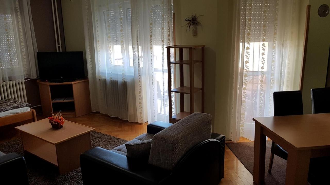 נובי סאד Voyager Bed & Breakfast מראה חיצוני תמונה